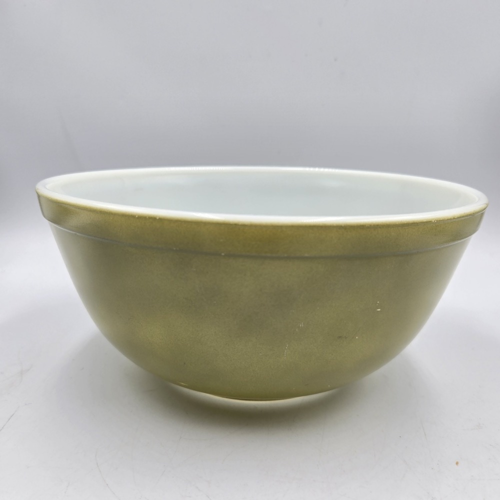 Vintage Pyrex 2 1/2 qt 403 Verde Avocado Green Nesting Bowl 9" Diam 4.25" Height